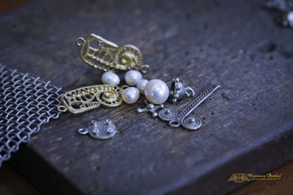 handmade seahorse pendant